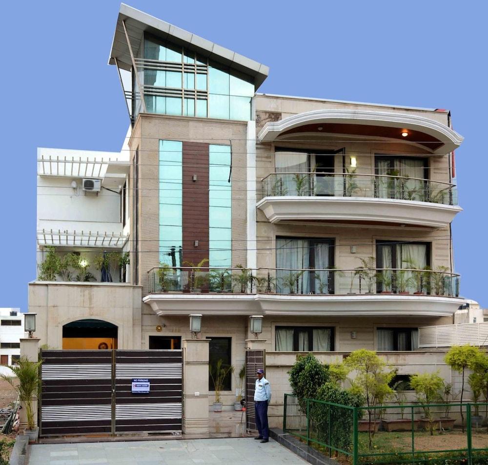 Hotel Golf View Suites-Golf Course Road Gurgaon Exterior photo