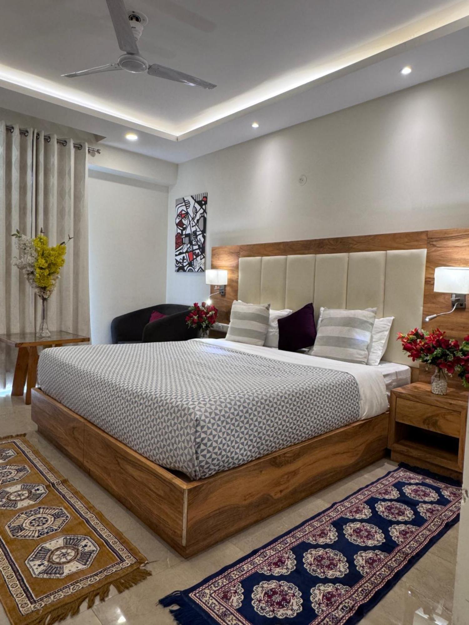 Hotel Golf View Suites-Golf Course Road Gurgaon Exterior photo